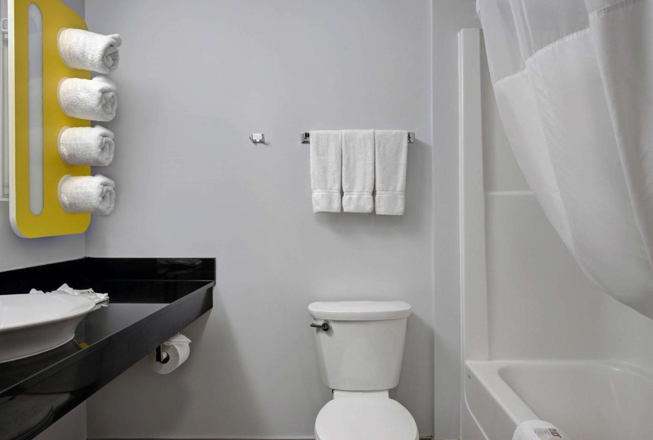 Motel 6 إيرداري المظهر الخارجي الصورة