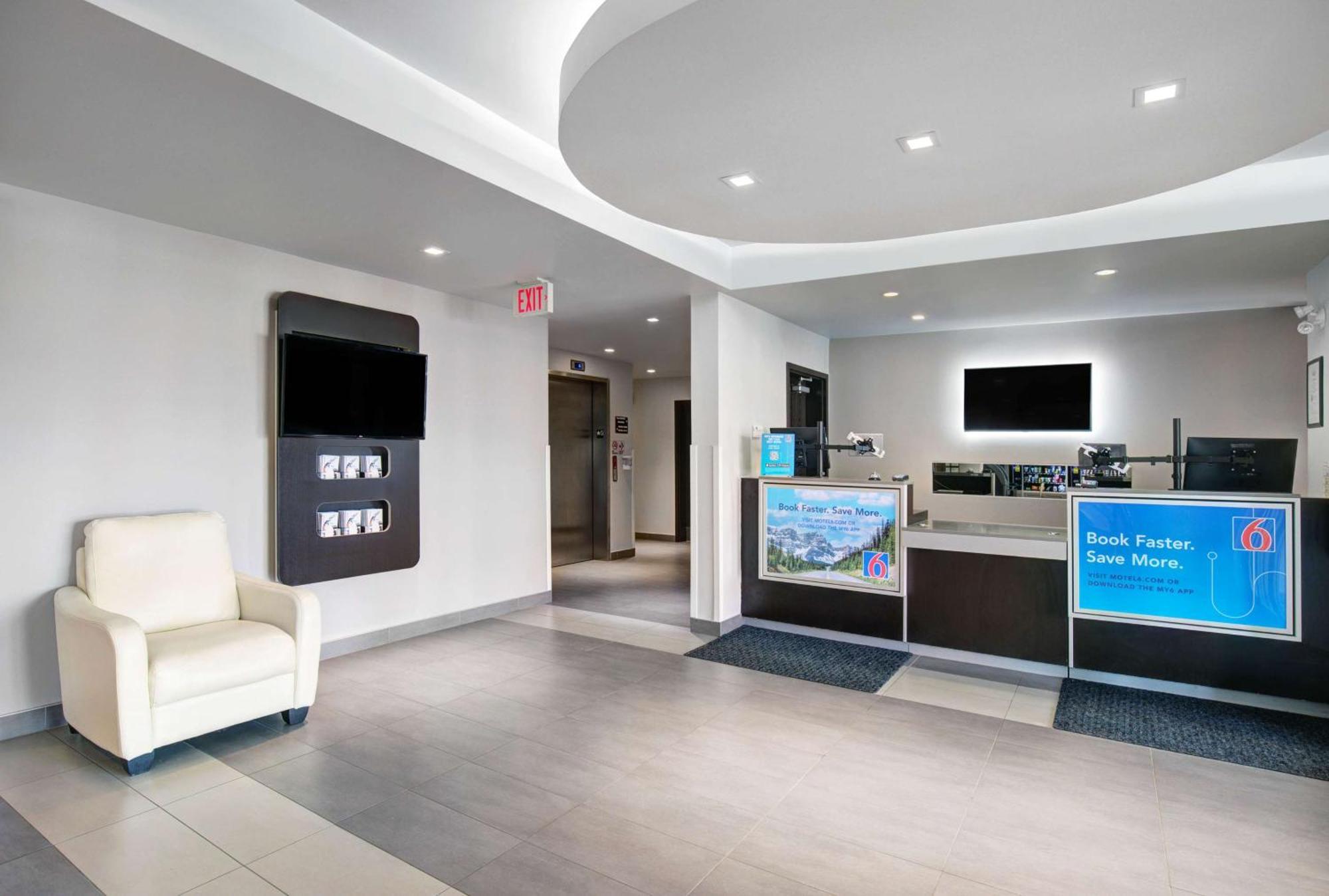 Motel 6 إيرداري المظهر الخارجي الصورة