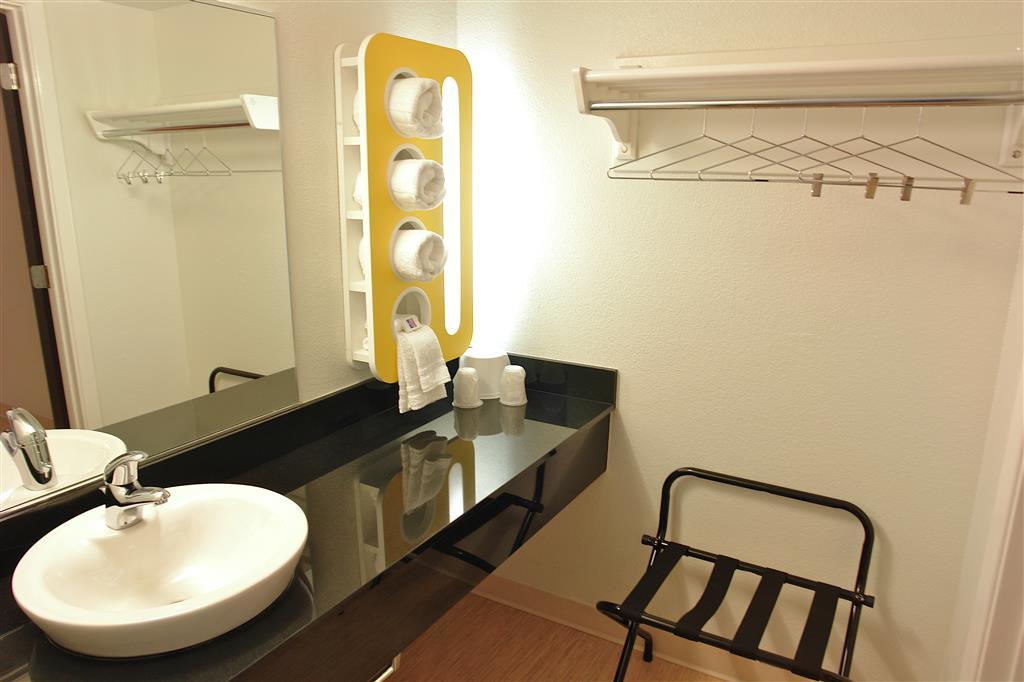 Motel 6 إيرداري الغرفة الصورة