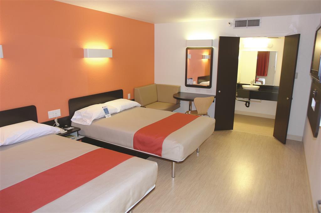Motel 6 إيرداري الغرفة الصورة